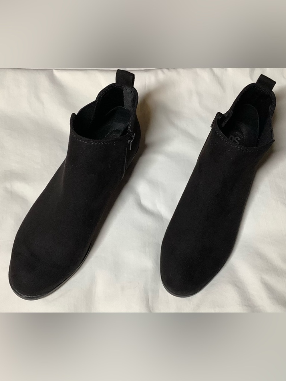 WOMENS BOOTIES BOOTS SIZE 8M BLACK